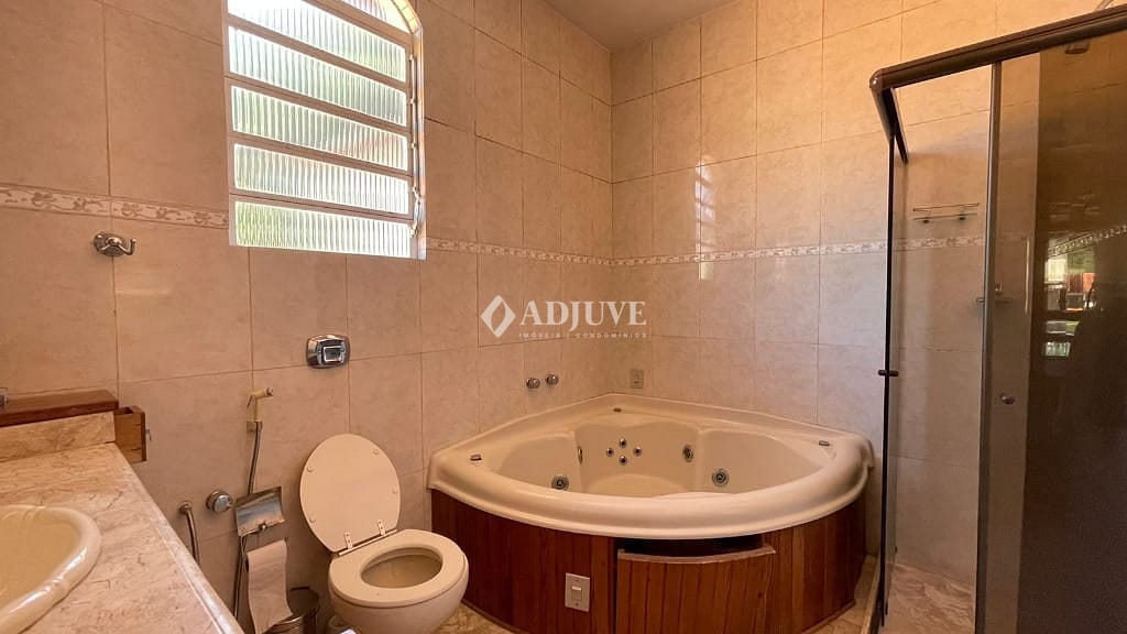 Casa à venda com 4 quartos, 179m² - Foto 12