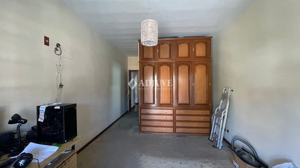 Casa à venda com 4 quartos, 179m² - Foto 9