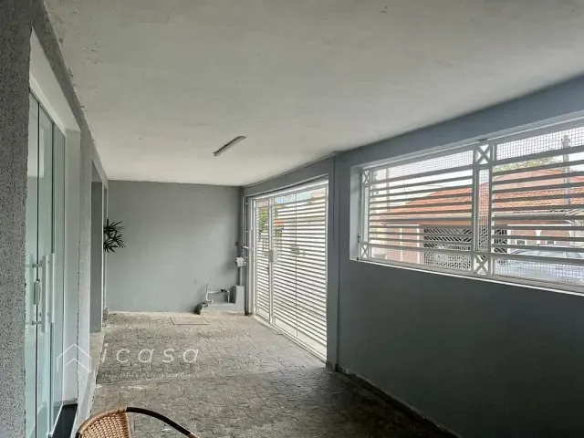Casa com 300m² 3 quartos e 2 banheiros, à venda, no bairro Vila Santa Izabel em Caçapava