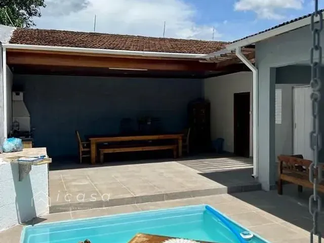 Casa com 300m² 3 quartos e 2 banheiros, à venda, no bairro Vila Santa Izabel em Caçapava