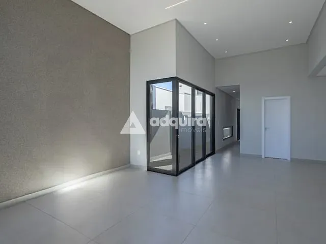 Casa com 300m² 3 quartos e 4 banheiros, à venda, no bairro Jardim Carvalho em Ponta Grossa
