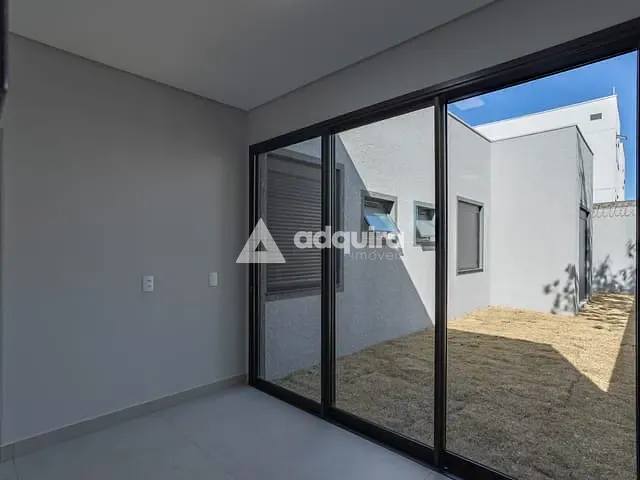 Casa com 300m² 3 quartos e 4 banheiros, à venda, no bairro Jardim Carvalho em Ponta Grossa
