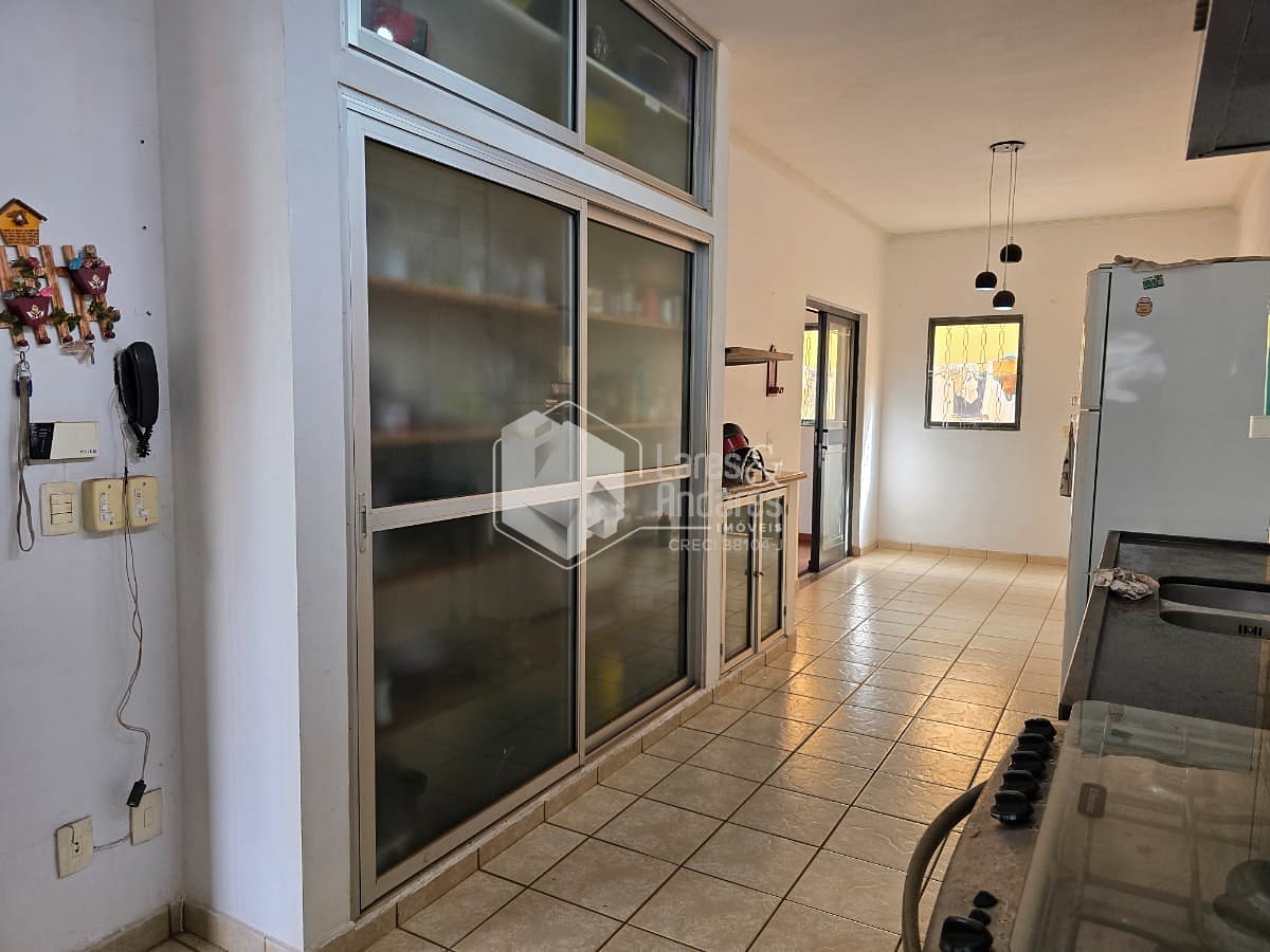 Casa à venda com 2 quartos, 160m² - Foto 31