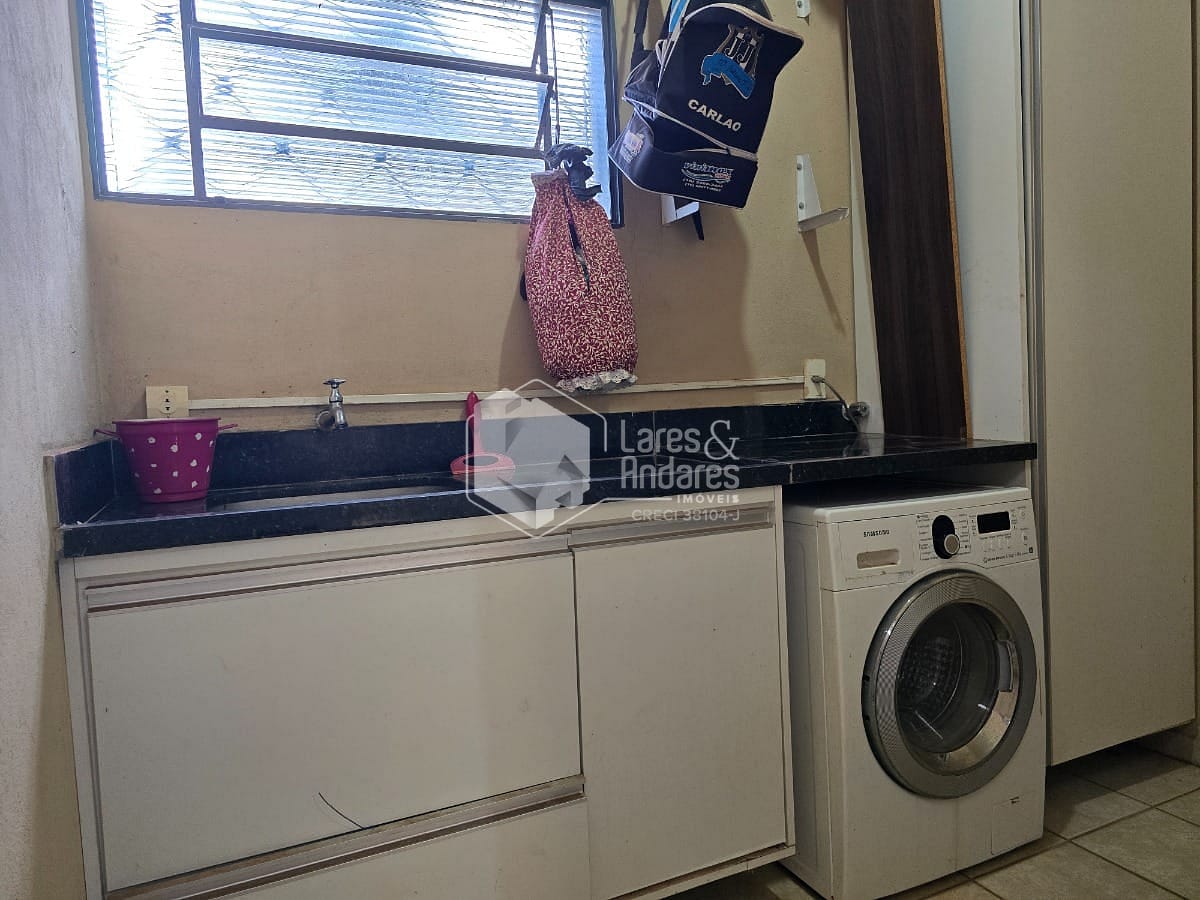 Casa à venda com 2 quartos, 160m² - Foto 33