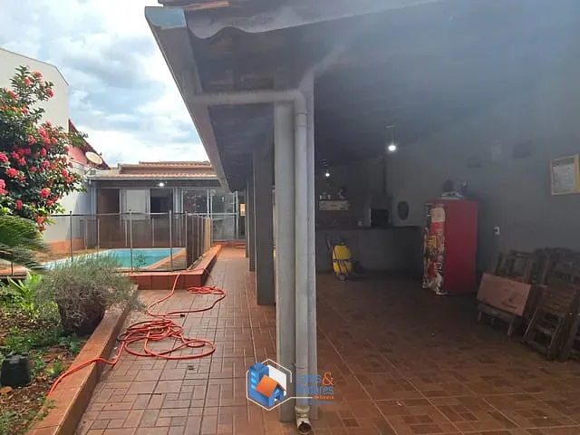 Casa com 280m² 2 quartos e 2 banheiros, à venda, no bairro Planalto Verde em Ribeirão Preto