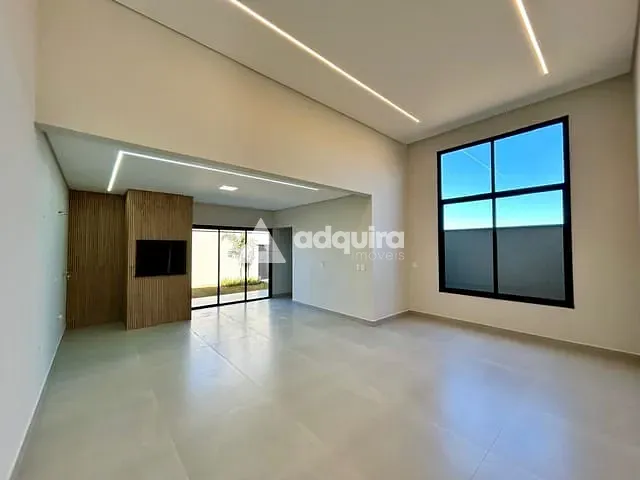 Casa com 305m² 3 quartos e 3 banheiros, à venda, no bairro Uvaranas em Ponta Grossa
