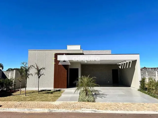 Casa com 305m² 3 quartos e 3 banheiros, à venda, no bairro Uvaranas em Ponta Grossa