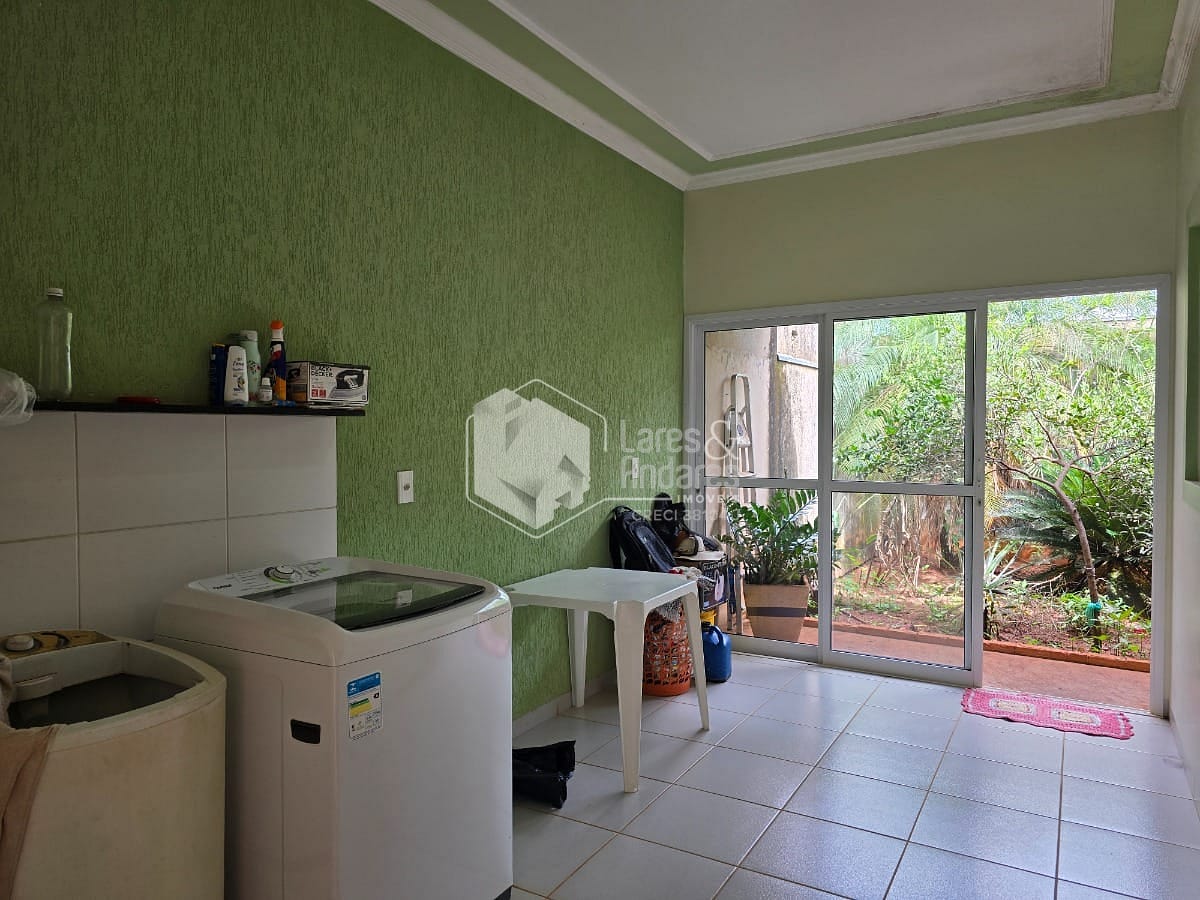 Casa à venda com 3 quartos, 207m² - Foto 8