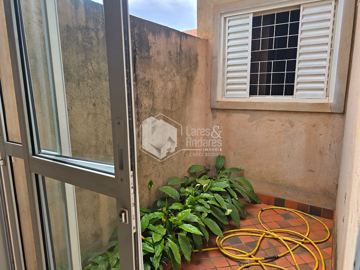 Casa à venda com 3 quartos, 207m² - Foto 5
