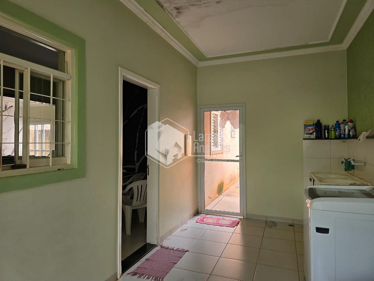 Casa à venda com 3 quartos, 207m² - Foto 7