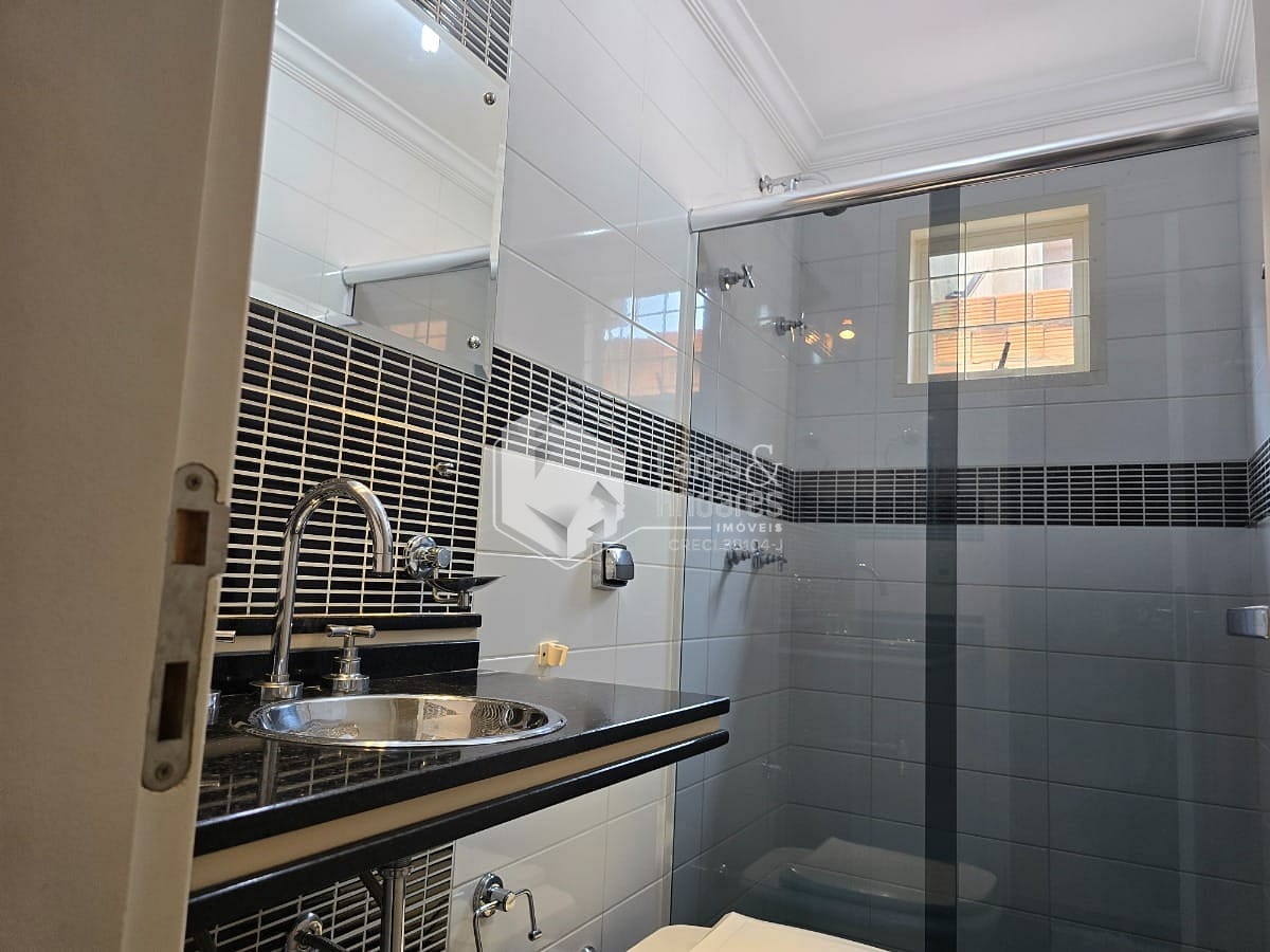 Casa à venda com 3 quartos, 207m² - Foto 13