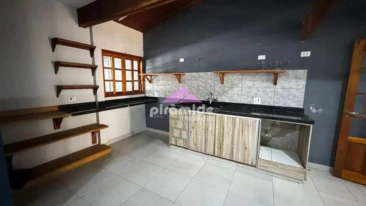 Casa, 2 quartos, 185 m² - Foto 1