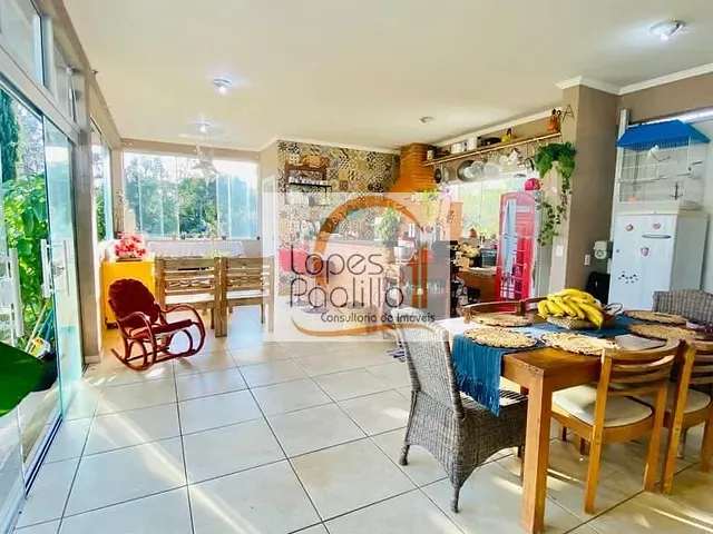 Casa com 1200m² 4 quartos e 4 banheiros, à venda, no bairro Condomínio Serra da Estrela em Atibaia