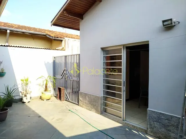 Casa com 300m² 5 quartos e 4 banheiros, à venda, no bairro Parque das Nações em Pindamonhangaba