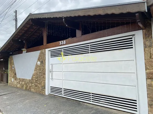 Casa com 300m² 5 quartos e 4 banheiros, à venda, no bairro Parque das Nações em Pindamonhangaba
