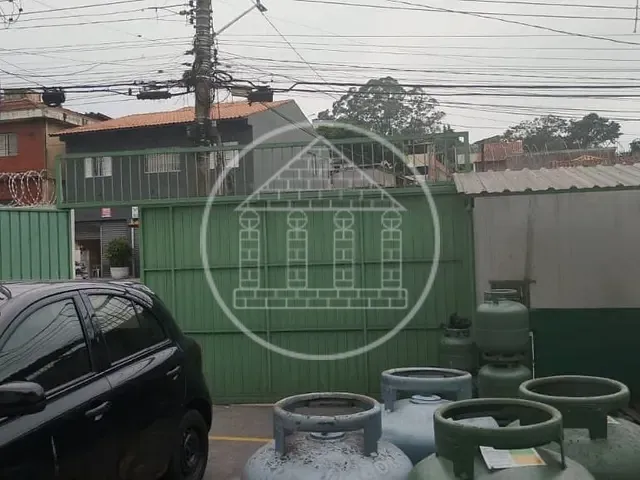 Casa com 260m² 2 quartos e 1 banheiro, à venda, no bairro Jardim Castro Alves em São Paulo