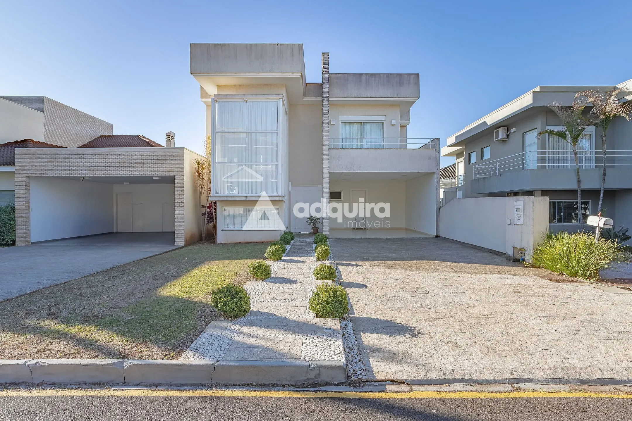 Casa, 3 quartos, 260 m² - Foto 1