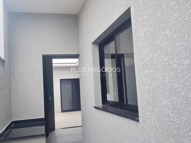 Casa com 250m² 3 quartos e 1 banheiro, à venda, no bairro Wanel Ville em Sorocaba