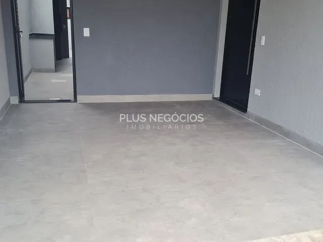 Casa com 250m² 3 quartos e 1 banheiro, à venda, no bairro Wanel Ville em Sorocaba