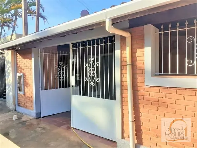 Casa com 300m² 3 quartos e 2 banheiros, à venda, no bairro Jardim das Cerejeiras em Atibaia