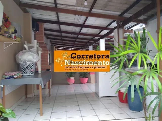 Casa com 168m² 2 quartos e 1 banheiro, à venda, no bairro Parque Santo Antônio em Jacareí