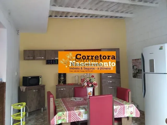 Casa com 168m² 2 quartos e 1 banheiro, à venda, no bairro Parque Santo Antônio em Jacareí