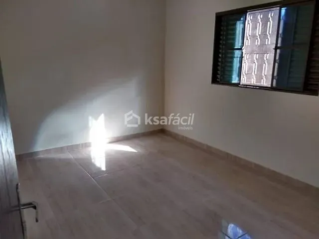 Casa com 200m² 2 quartos e 1 banheiro, à venda, no bairro Jardim Canguru em Campo Grande