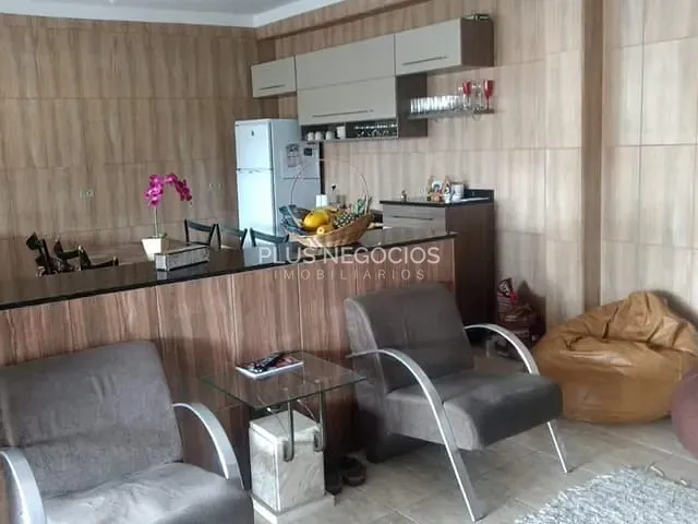 Casa com 300m² 3 quartos e 2 banheiros, à venda, no bairro Vila Aldo Damini em Votorantim