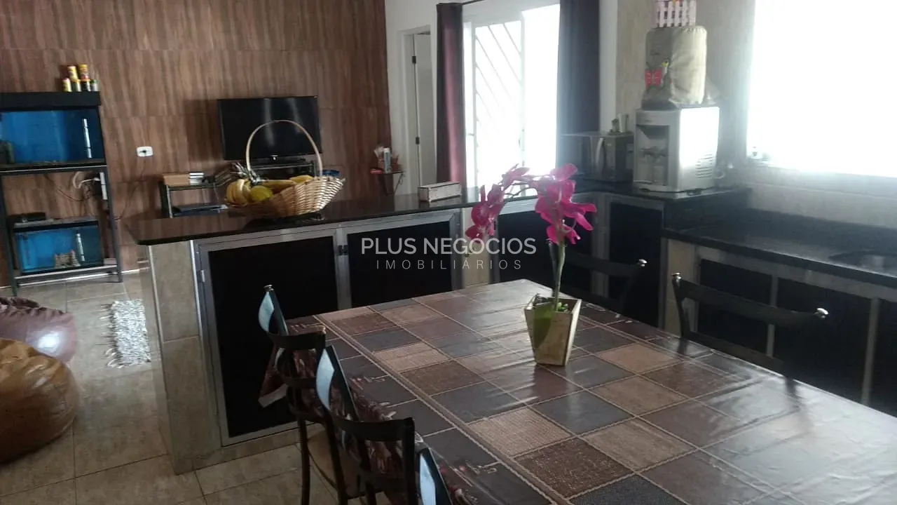 Casa, 3 quartos, 250 m² - Foto 2