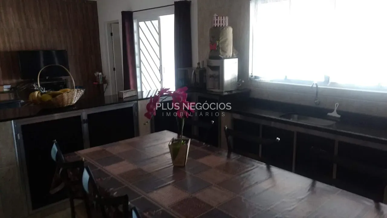 Casa, 3 quartos, 250 m² - Foto 17