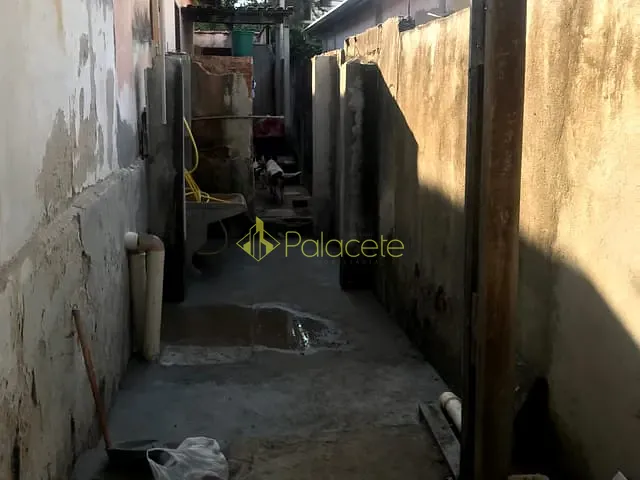 Casa com 300m² 4 quartos e 2 banheiros, à venda, no bairro Residencial Ouro Verde em Pindamonhangaba