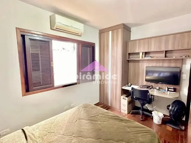 Casa com 10m² 4 quartos e 5 banheiros, à venda, no bairro Jardim Esplanada em São José Dos Campos