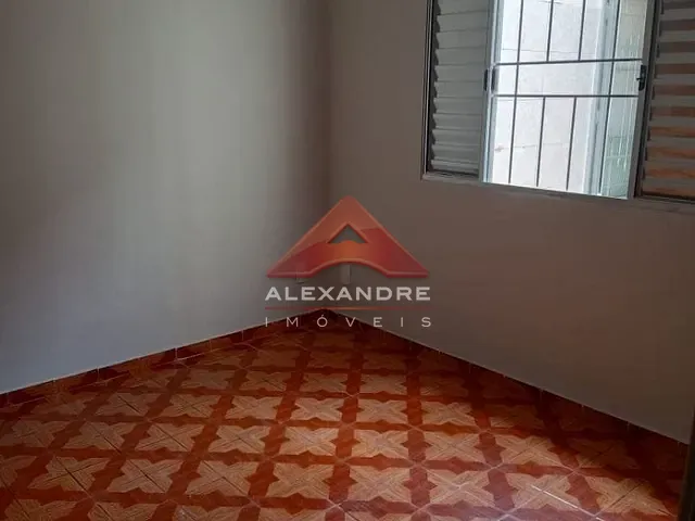 Casa com 200m² 3 quartos e 1 banheiro, à venda, no bairro Vila Industrial em São José dos Campos