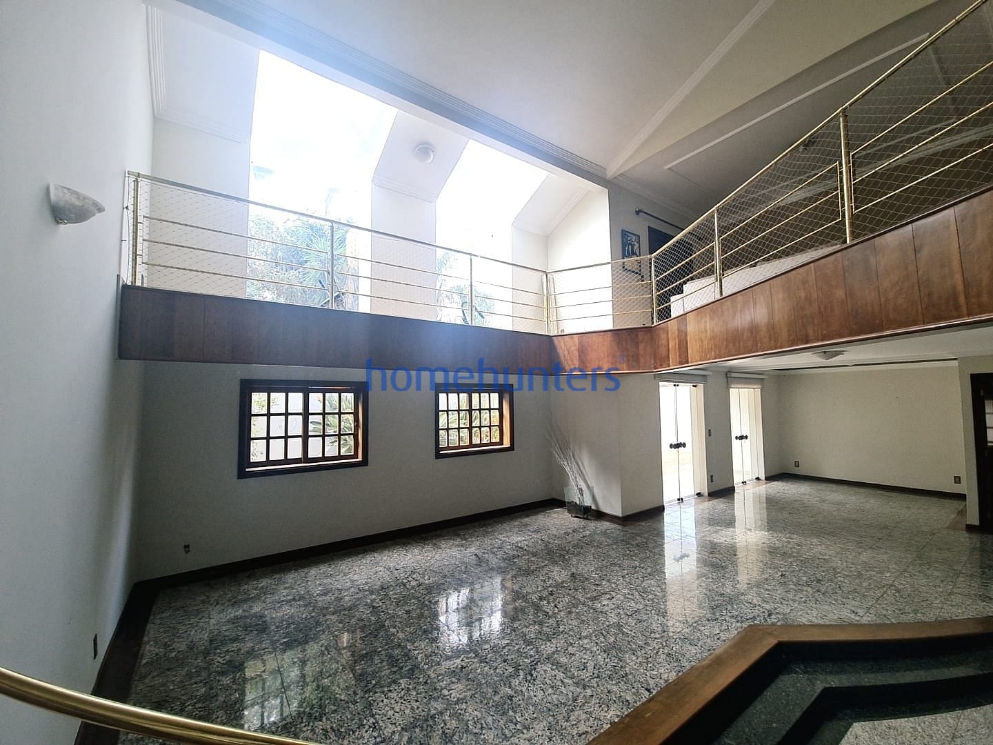 Casa para alugar com 4 quartos, 516m² - Foto 3