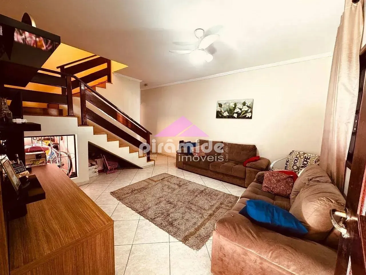 Casa, 3 quartos, 192 m² - Foto 1