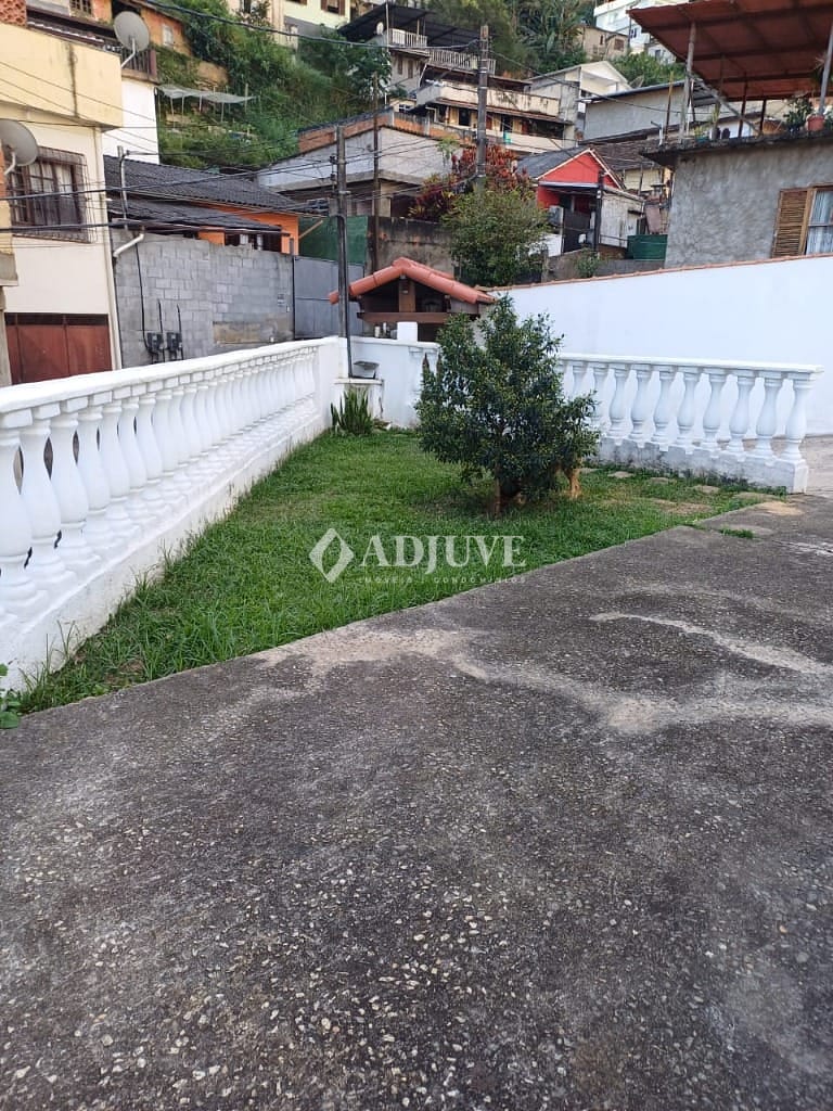 Casa à venda com 2 quartos, 108m² - Foto 6