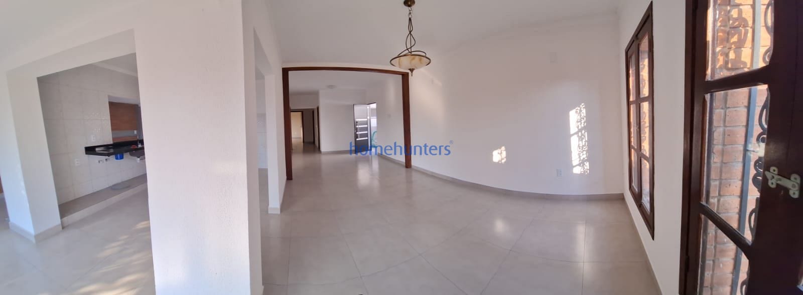 Casa à venda com 3 quartos, 227m² - Foto 3