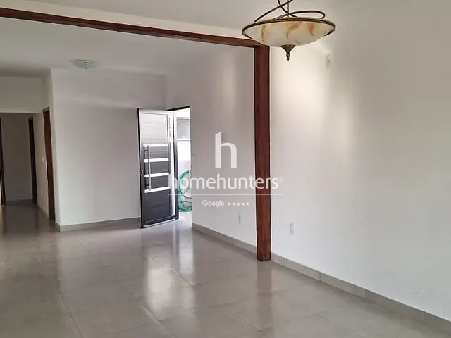 Casa com 308m² 3 quartos e 4 banheiros, à venda, no bairro Santa Rosa em Vinhedo