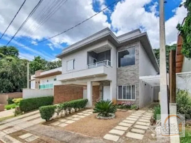 Casa com 451m² 4 quartos e 2 banheiros, à venda, no bairro Jardim Pedra Grande em Atibaia
