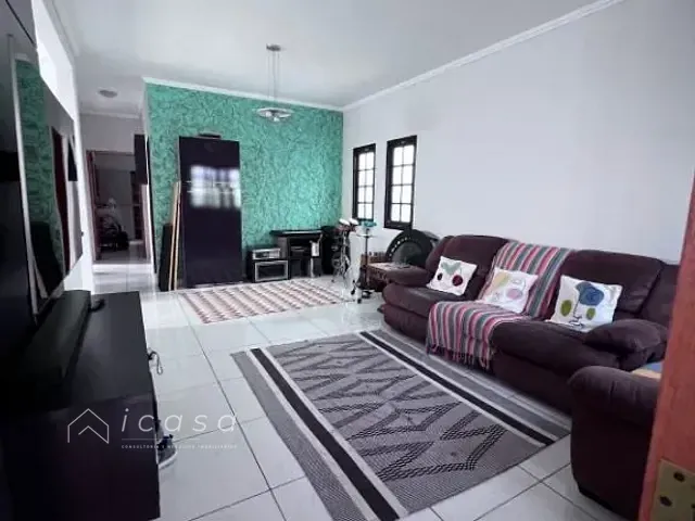Casa com 250m² 3 quartos e 2 banheiros, à venda, no bairro Jardim Terras de São João em Jacareí