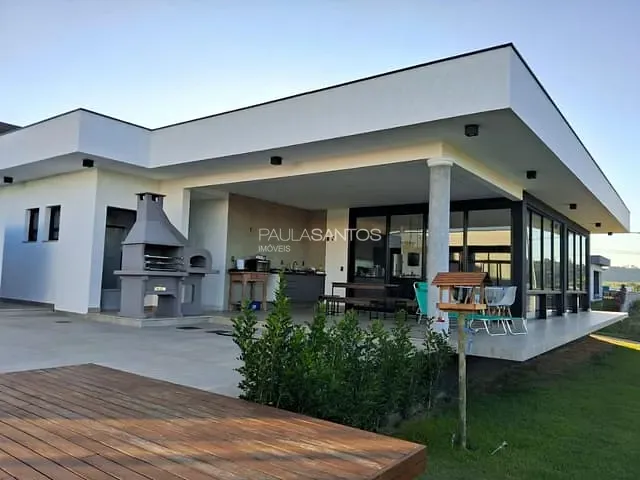Casa com 800m² 4 quartos e 4 banheiros, à venda, no bairro Campo do Meio em Araçoiaba da Serra