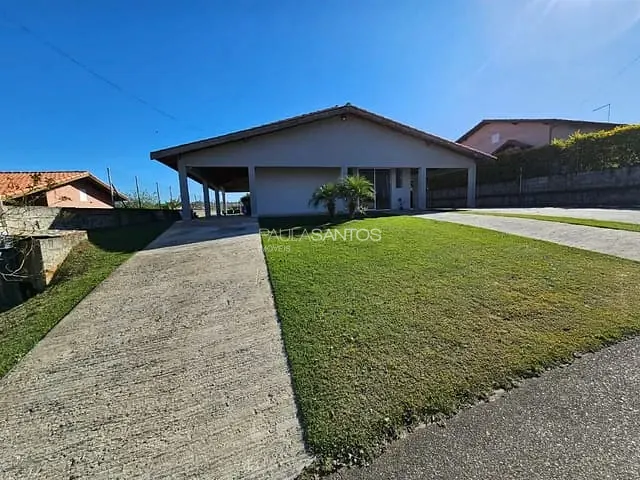Casa com 800m² 3 quartos e 2 banheiros, à venda, no bairro Condomínio Village Serra em Araçoiaba da Serra
