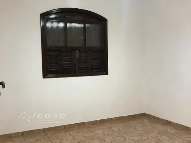 Casa com 250m² 2 quartos e 2 banheiros, à venda, no bairro Jardim Caçapava em Caçapava