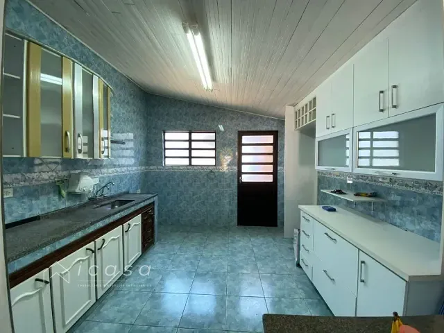 Casa com 250m² 2 quartos e 2 banheiros, à venda, no bairro Jardim Caçapava em Caçapava