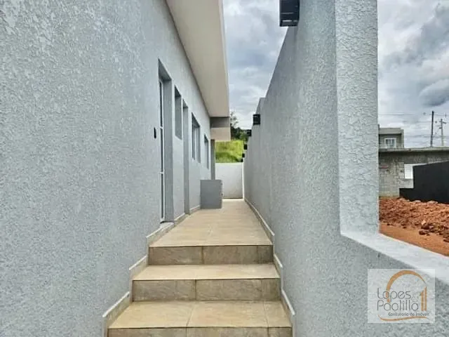 Casa com 200m² 3 quartos e 1 banheiro, à venda, no bairro Jardim Santa Fe em Bom Jesus dos Perdões