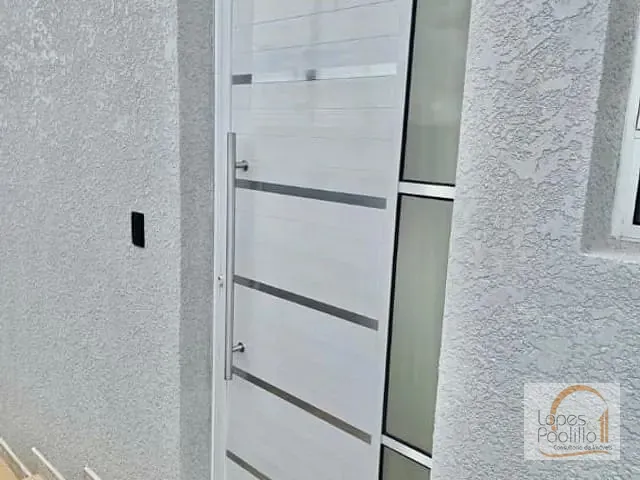 Casa com 200m² 3 quartos e 1 banheiro, à venda, no bairro Jardim Santa Fe em Bom Jesus dos Perdões