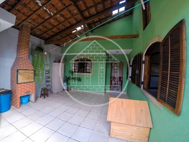 Casa com 250m² 3 quartos e 2 banheiros, à venda, no bairro Jardim Ana Lúcia em São Paulo