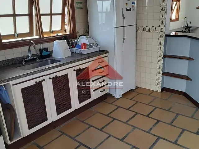 Casa com 120m² 3 quartos e 2 banheiros, à venda, no bairro Maranduba em Ubatuba