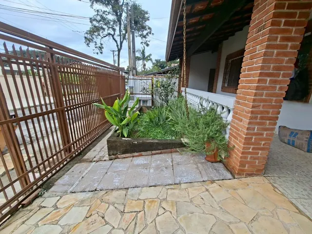 Casa com 10m² 4 quartos e 1 banheiro, para alugar, no bairro Urbanova em São José Dos Campos