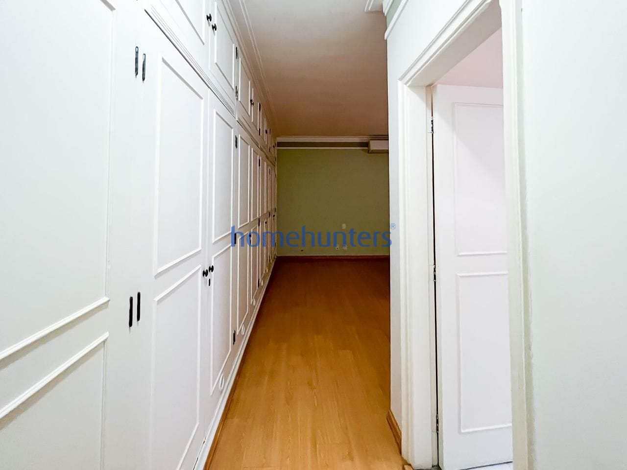 Casa à venda e aluguel com 4 quartos, 317m² - Foto 9